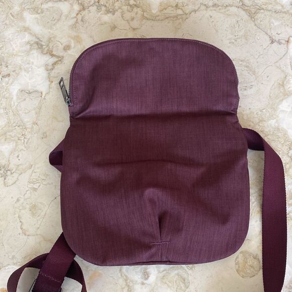 Lululemon Maroon Crossbody Fold Over Convertible Fanny Pack - Picture 6 of 11